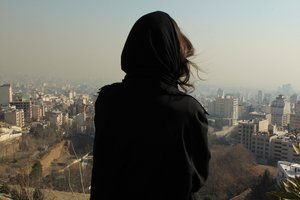 Film- und Vortragsreihe mit Bezug zum Iran.
 


 Veranstaltet von Lydia  Nsiah, Marlies Pöschl, Bernhard Staudinger (The Golden Pixel Cooperative) in Zusammenarbeit mit  Constanze Ruhm (Akademie der bildenden Künste Wien, Fachbereich Kunst  und digitale Medien).
 
 
 The Golden Pixel Cooperative ist eine  ortsungebundene Künstler_innen-Plattform für Bewegtbild und Bildende  Kunst.


 Eintritt (Filmprogramme): je 5 Euro
 
 Reservierung:
 
  www.topkino.at
 
 
 Festivalpass erhältlich:
 
  www.goldenpixelcoop.com