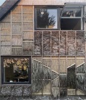Seasonal Wall Dressing, Rügen. West façade of the experimental house (facing the predominant wind directrion), inspired by local Baltic vernacular tradition