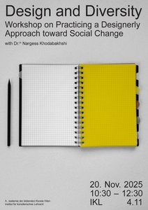 Offenes Notizbuch mit einem karierten weißen und einem gelben Blatt, daneben ein schwarzer Stift, darüber Text zum Workshop "Design and Diversity" mit Datum und Uhrzeit.