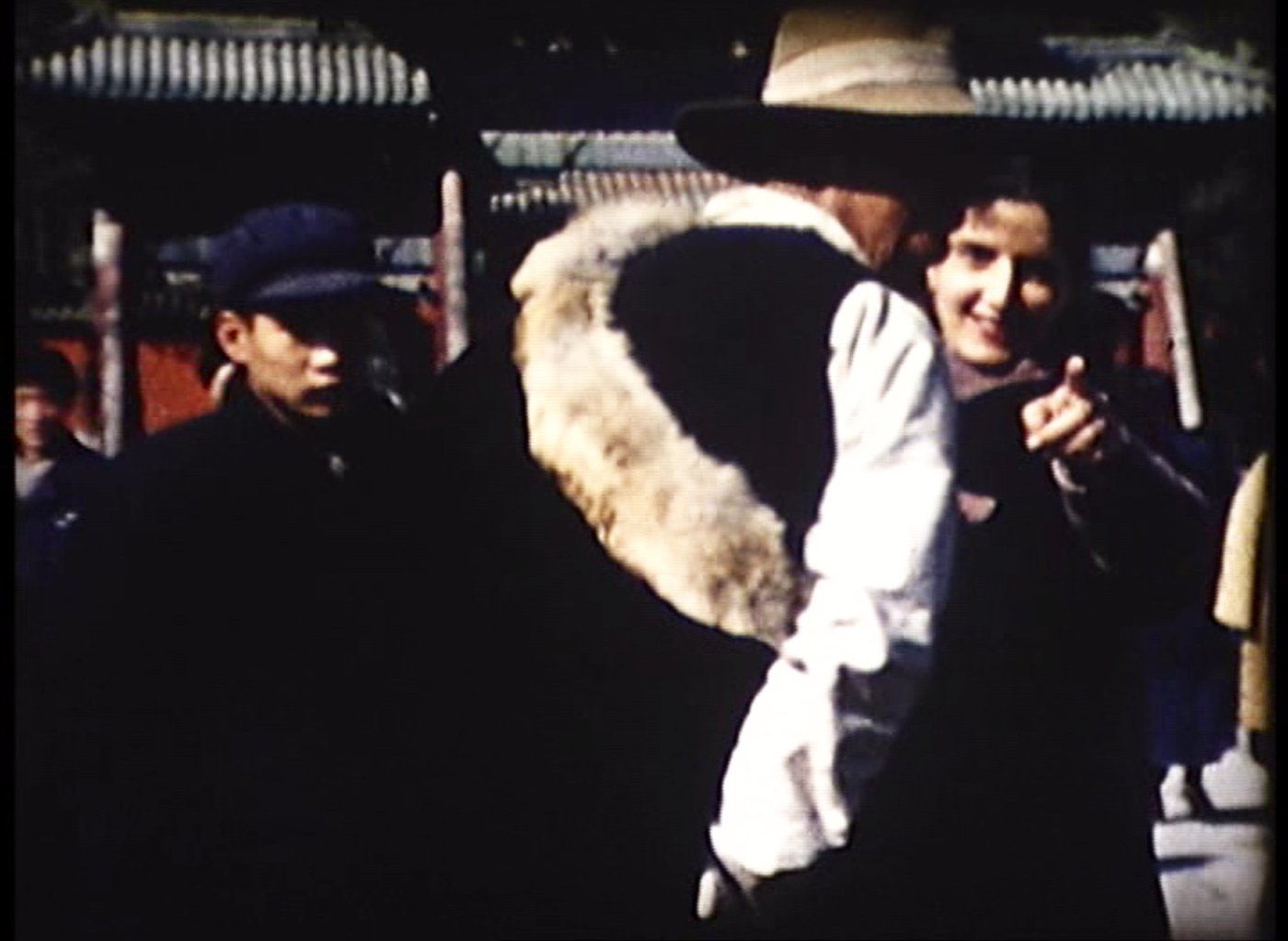 
   Soshana
   
   Peking, 1957
   
   Still eines 8mm-Films
  
