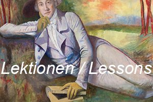 Gemälde eines sitzenden Mannes in heller Kleidung, der sich entspannt an einen Baum lehnt. Er hält ein Buch in der Hand; im Hintergrund ist eine farbige Landschaft zu sehen. Über dem Bild steht der Schriftzug „Lektionen / Lessons“.