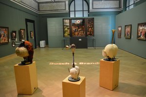 Das Weltgerichtstriptychon von Hieronymus Bosch und die Vögel von Sjon Brands
 
 
 Führung zum Highlight der Gemäldegalerie und zur Ausstellungsreihe
 
  Korrespondenzen