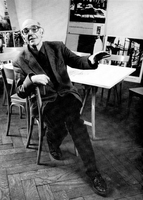 04.02.2008
 
 
 Wie am 1. Februar bekannt wurde, ist em.HSProf. Herbert Muck, der ab 1960 an der Akademie lehrte und von 1973 bis 1994 Leiter des Inst. für Sakrale Kunst (bzw. Verhalten und Raum) war, in der Nacht des 31. jänners verstorben.