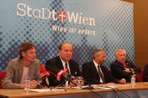 11.6.2008
 
 
 Bei einer Pressekonferenz präsentierten der Bürgermeister Dr. Michael Häupl, DI Rudi Schicker, Stadtrat für Stadtentwicklung und Verkehr, Mag. Andreas Spiegl, Vizerektor der Akademie der bildenden Künste Wien und Univ.-Prof. Dr. Peter Skalicky, Rektor der Technischen Universität Wien, die Architekturförderung der Stadt Wien 2008.