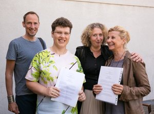 11.05.2016
 
 Unterzeichnung des Kooperationsvertrages am 09.05.2016