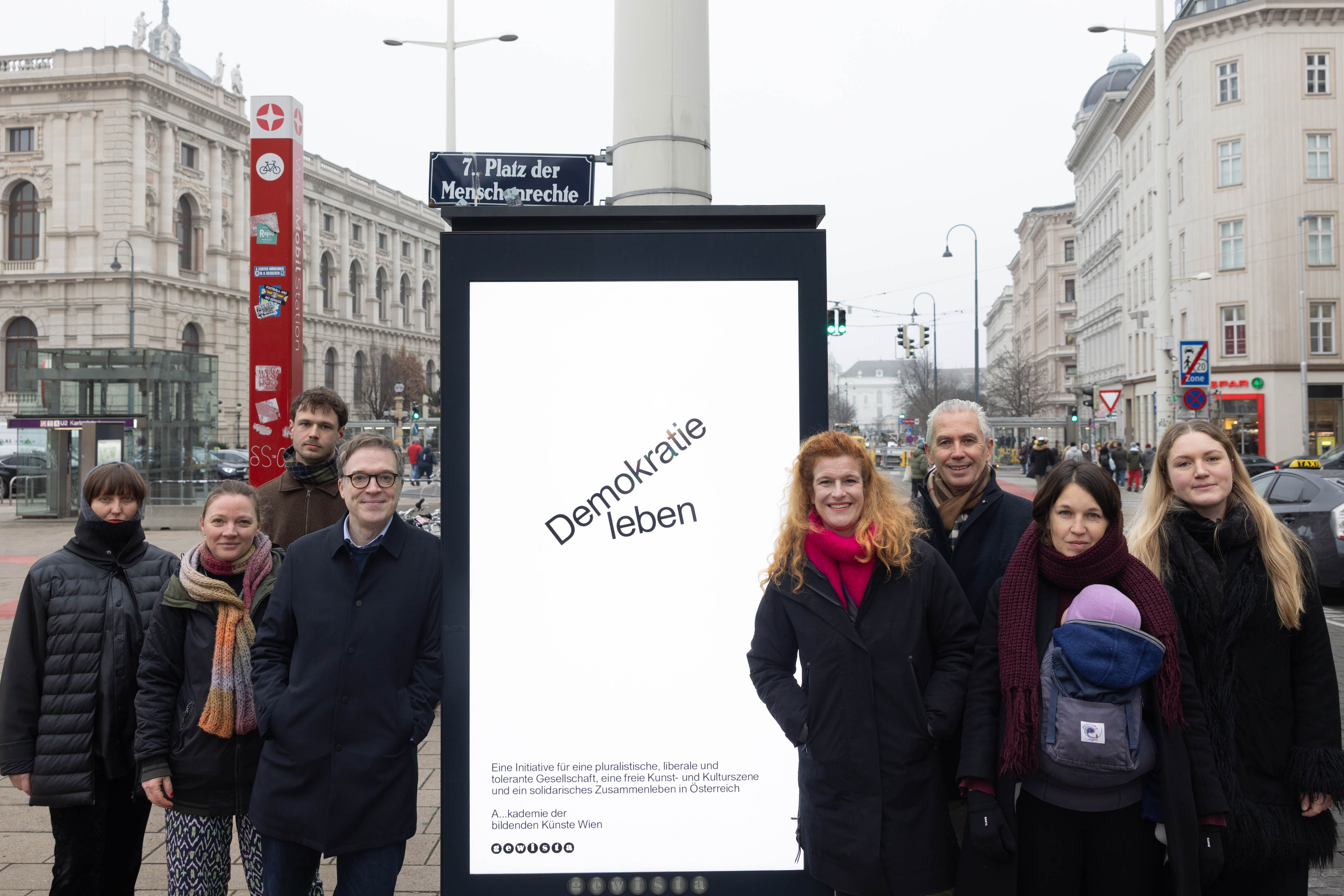 Gewinner_innen mit Franz Solta, Geschäftsführer Gewista, Rektor Johan Hartle und Vizerektorin Ingeborg Erhart, Foto: eSeL.at - Lorenz Seidler