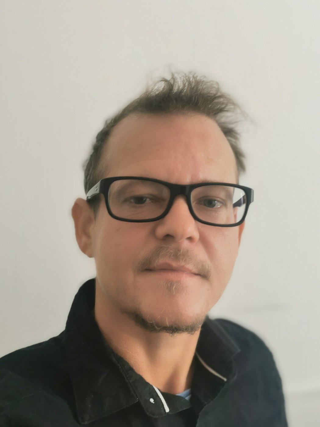 Gin Müller ist Mentor* von
 
  Olivia Coeln