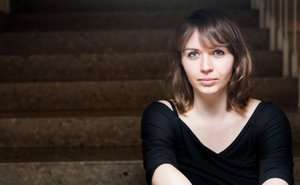 Iris Blauensteiner ist Mentee von
 
  Valeska Grisebach.