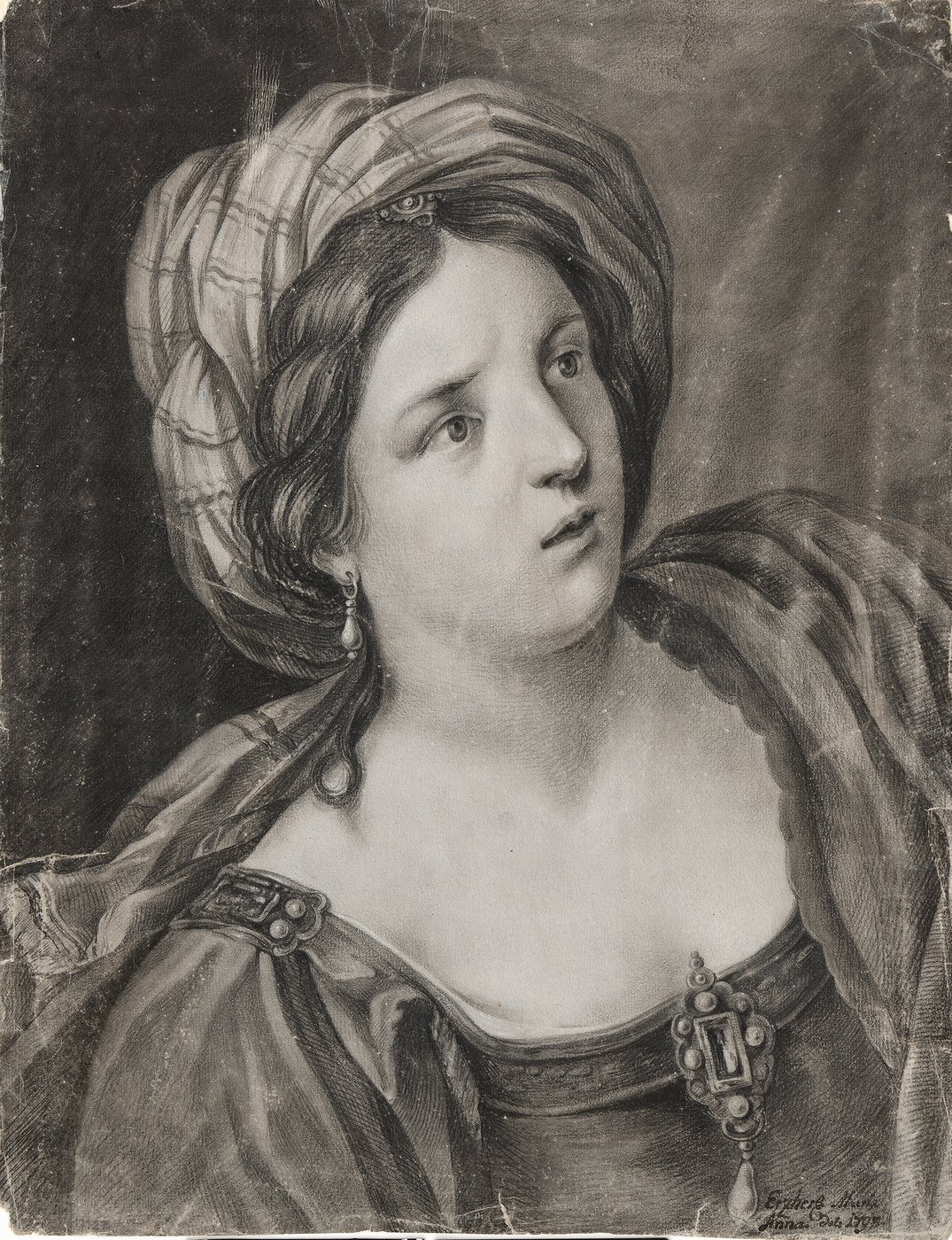 Zeichnung einer Frau mit kostbarem Gewand und Turban, Schmuck am Ausschnitt und auf der rechten Schulter, mit ernstem Blick nach rechts schauend. 