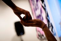 Still from the performative poem “Kiwi” from Robin Ilian Grossmann’s Roots (Unbelonging). Photo Credit: Rosa Knecht