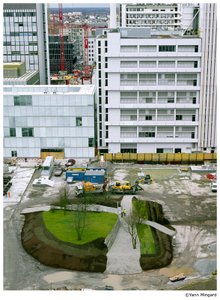 Vortrag organisiert vom Institut für Kunst und Architektur in Kooperation mit der Technischen Universität Wien im Rahmen der Ausstellung CONNECTINGuniverCITIES. Günther Vogt ist Professor am Institut für Landschaftsarchitektur an der ETH in Zürich und Gründer des Büros Vogt Landschaftsarchitekten.